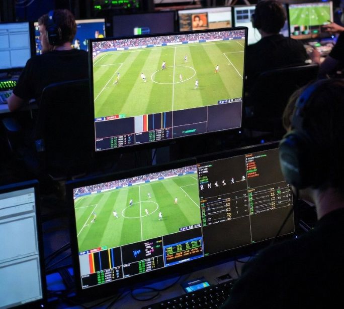 live football match broadcast